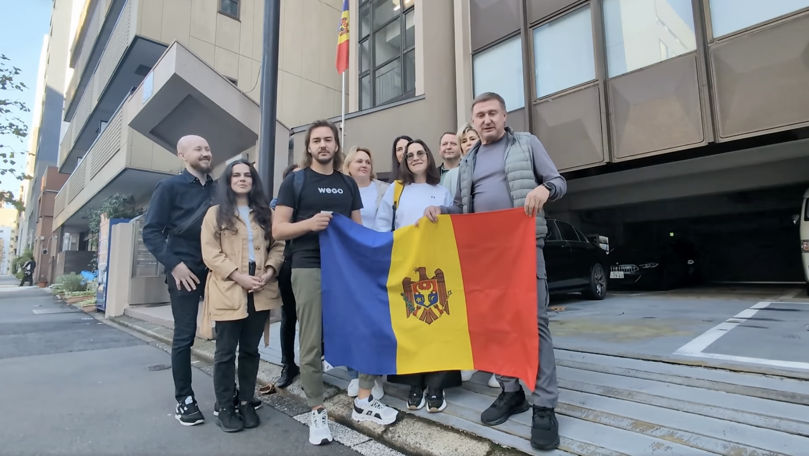 Primii moldoveni care au votat sunt din Japonia: Fiecare vot contează