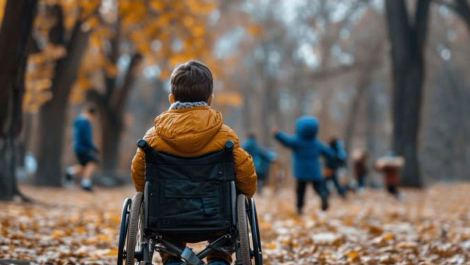 Familiile cu copii cu dizabilități vor beneficia de o plată de 3.300 lei