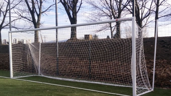 Cum a ajuns în România copilul lovit de poarta de fotbal la Sângerei