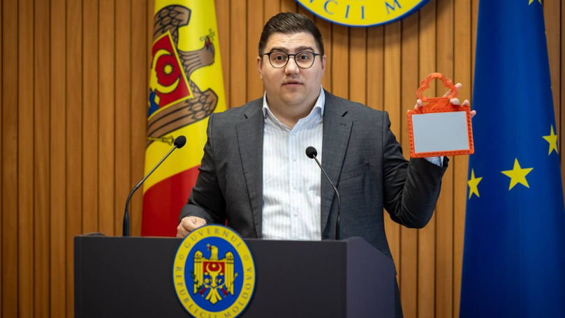 Cu o oglindă în mână, Vodă răspunde Kremlinului: Priviți-vă pe voi înșivă, apoi să ne judecați