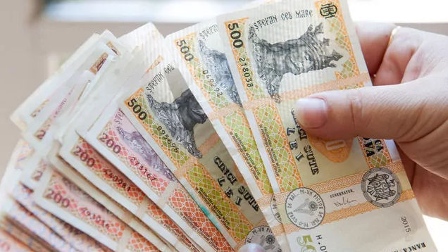 Legea ce limitează plățile în numerar a fost amânată cu încă trei luni