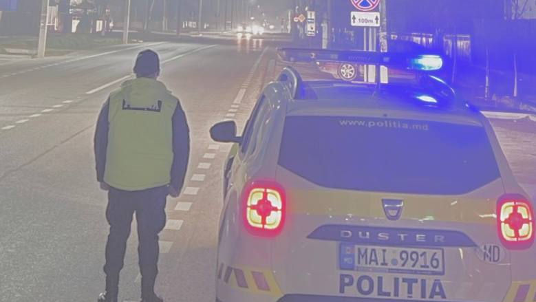 Poliția, către șoferi: Din cauza ceții vizibilitatea este redusă