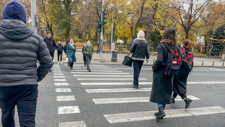 Unul din patru salariați are o leafă de până la 7000 de lei