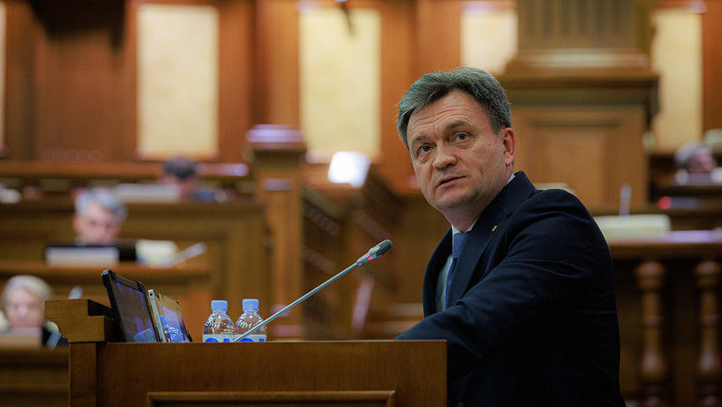 Deputat: Ce se va întâmpla cu telefoanele noastre? Ce i-a răspuns Recean