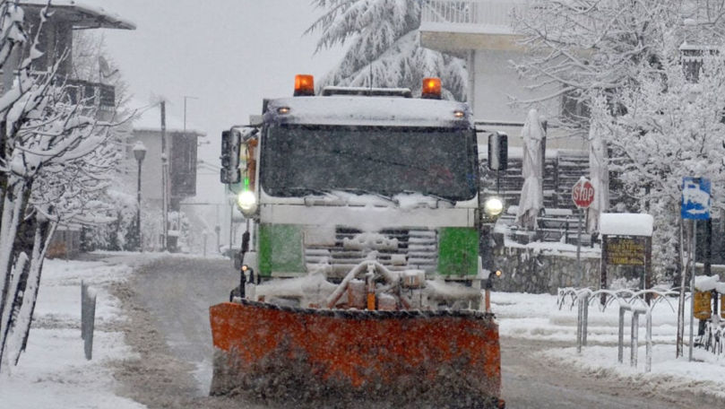 Grecia a fost lovită de ninsori puternice şi de inundaţii