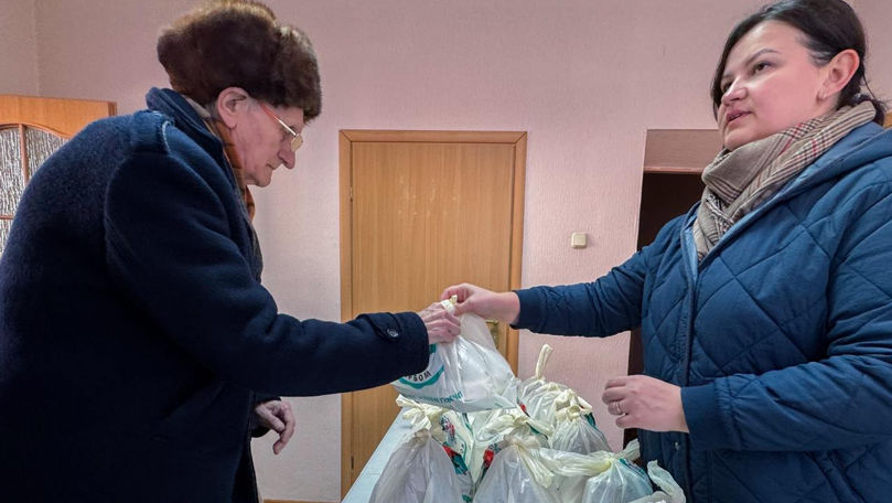 Chișinău: Bătrânii cu dificultăți au primit caserole cu mâncare