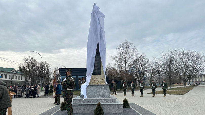 Un monument în memoria celor căzuți în războiul din Afganistan, inaugurat la Ungheni