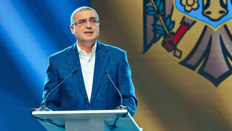 Usatîi: Economia se prăbușește sub greutatea incompetenței guvernării