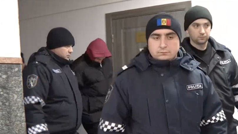 Răpirea din centrul Chișinăului: Cei trei reținuți au fost aduși în fața judecătorilor