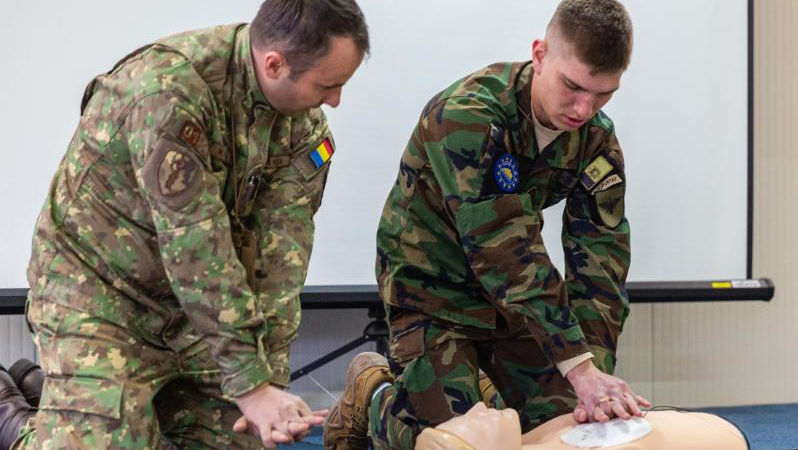 Militarii moldoveni au fost instruiți cum să acorde primul ajutor medical