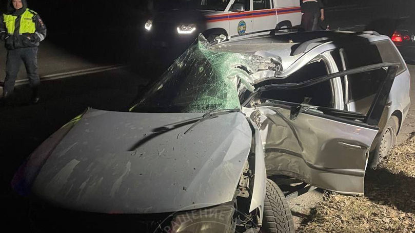 Tiraspol: Un bărbat, descarcerat după ce s-a izbit cu mașina într-un stâlp