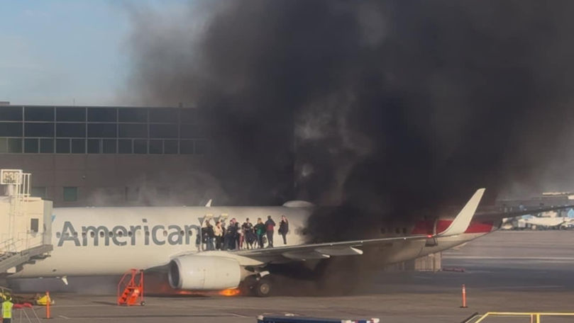 SUA: Motorul unui avion cu 172 de pasageri la bord a luat foc