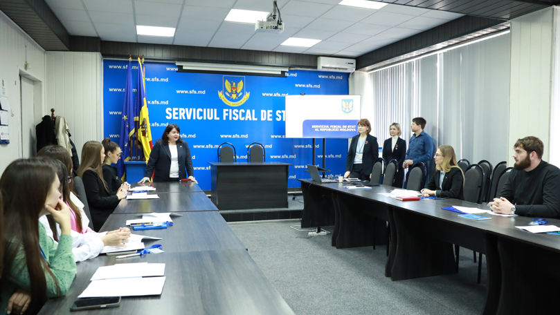 SFS: 12 studenți participă la programul de instruire teoretico-practică
