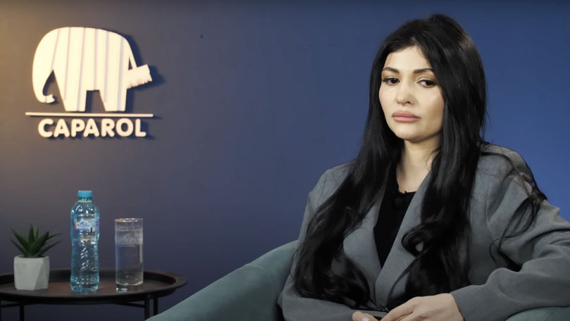 O tânără spune că trăiește un adevărat calvar după o operație plastică la sâni nereușită