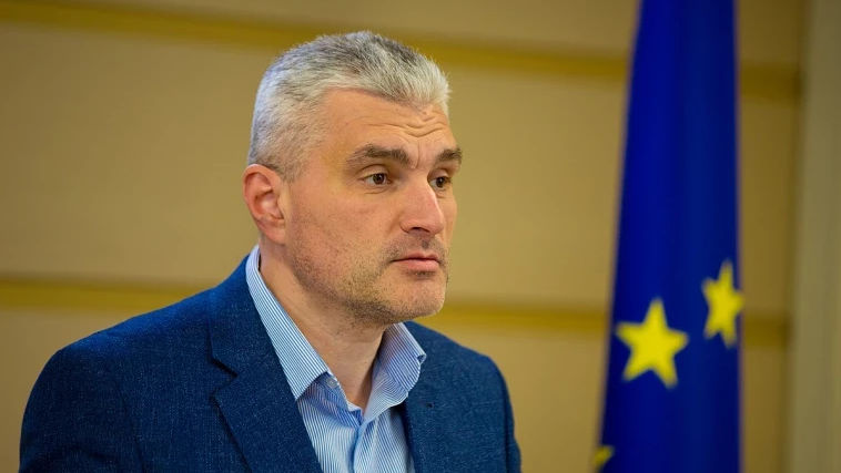 Slusari critică „Ajutorul de Paști”: Pomeni electorale în loc de reforme