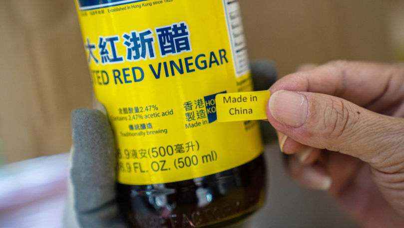 Chinezii schimbă eticheta made in China ca să scape de taxele vamale