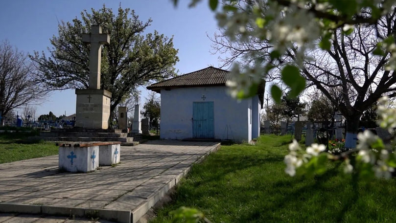 O biserică cu valoare istorică din raionul Drochia riscă să se prăbușească