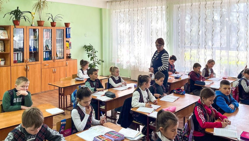 Ultima zi de vacanță: De mâine, elevii revin la ore