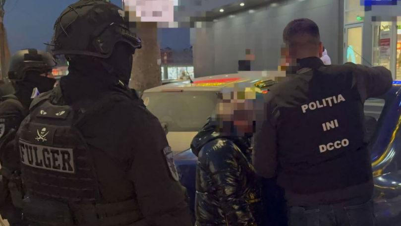 Escrocherie cu criptovalută, destructurată: Cinci persoane, reținute