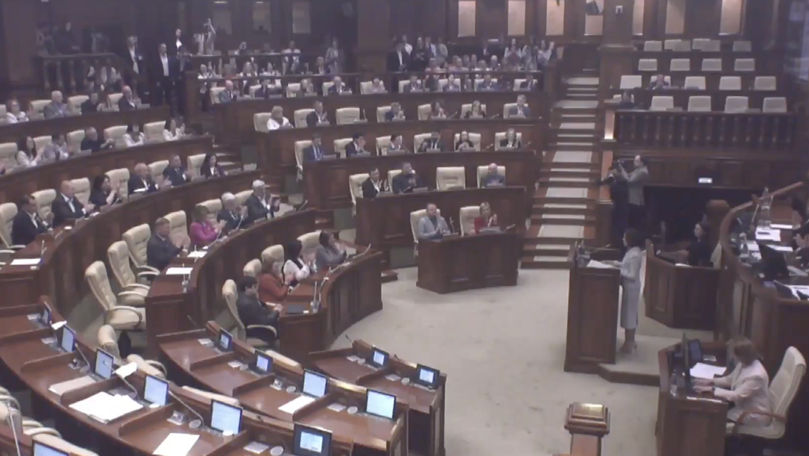 Președinta Maia Sandu susține un discurs în Parlament