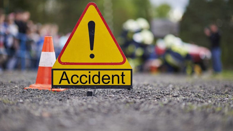 Accident cu implicarea a trei automobile: Un șofer a ajuns la spital