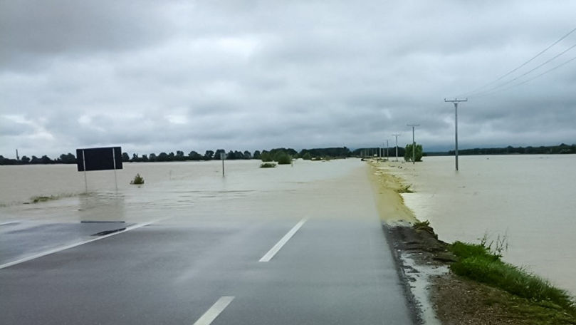 Atenție, șoferi: Traseul Hâncești-Lăpușna a fost inundat
