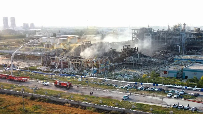 Explozie masivă la o uzină chimică din China. Au murit cel puțin cinci persoane