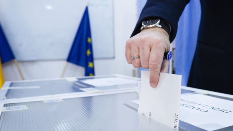 CEC a acreditat primii observatori naționali pentru alegerile parlamentare