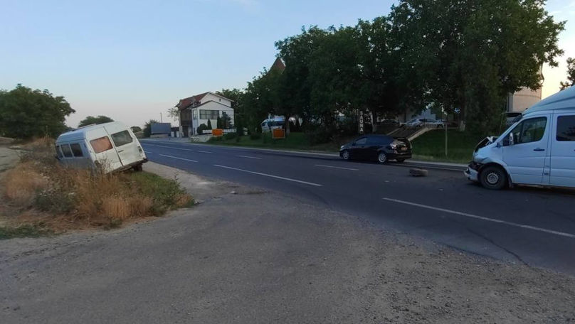 Grav accident la Anenii Noi: Un bărbat, transportat la spital