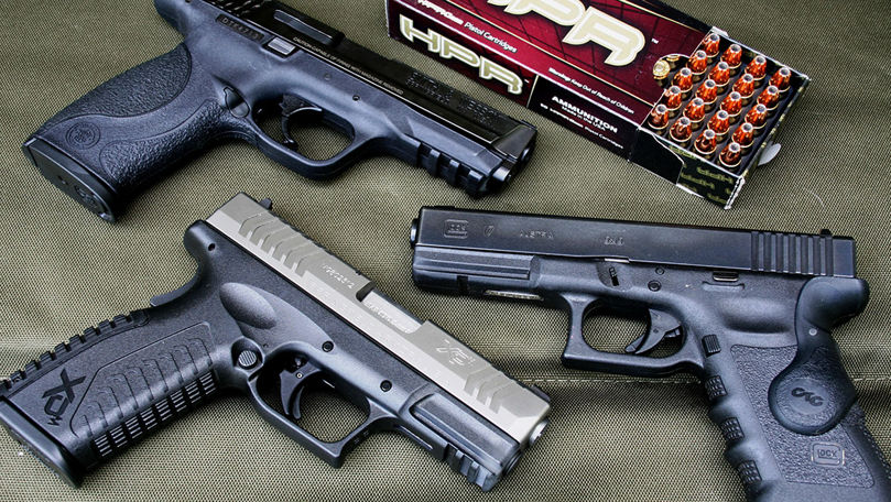 Percheziții la Nisporeni. Polițiștii au confiscat arme și muniție