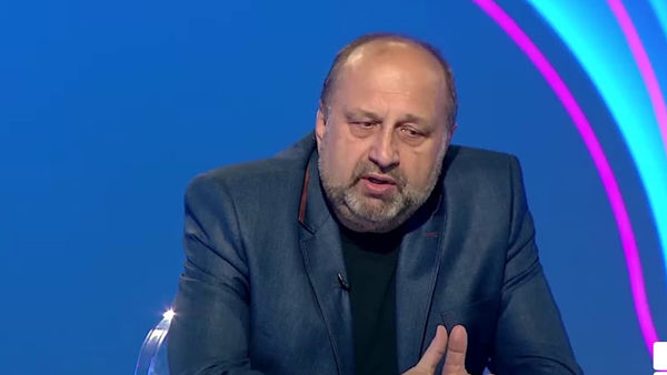 Politolog: Autoizolarea – o importantă problemă a partidului de guvernământ
