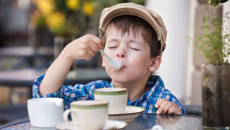 Mitul popular despre efectele cafelei asupra copiilor a fost demontat
