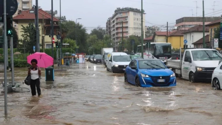Italia sub Cod Roșu: Ploi torențiale și inundații masive la Milano