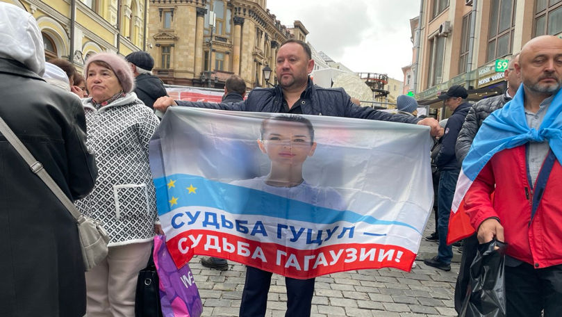 Moldovenii din Rusia, transportați organizat la secțiile de votare