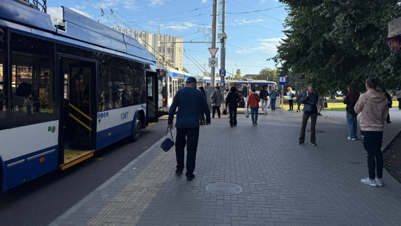 Deranjamente la rețea: Circulația troleibuzelor din Chișinău, perturbată