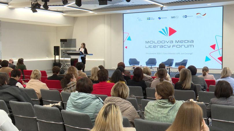 Școlile acordă tot mai multă importanță educației media pentru tineri