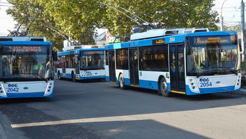 Fără taxatori la Bălți: Din 2026, plata troleibuzului va fi electronică