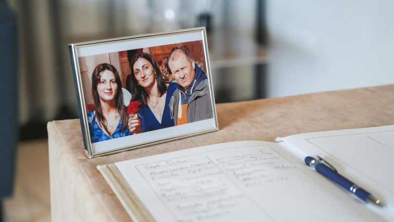 Familia de moldoveni găsită decedată în Italia, condusă pe ultimul drum