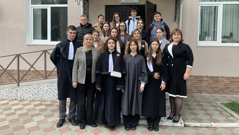 O zi în pielea judecătorului. Elevii au simulat un proces real de divorț