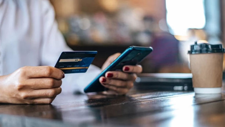 Peste 900.000 de lei pentru școli, donați online de părinți prin platforma MPay