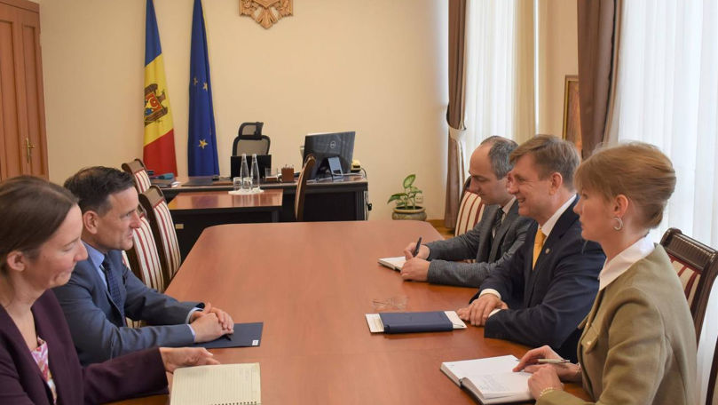 Reintegrarea graduală a raioanelor din estul țării, abordată de Chiveri și Pietrowicz