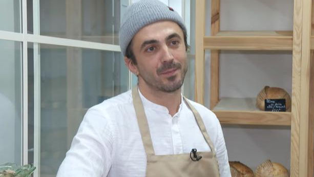 A revenit acasă după 9 ani în Islanda: Povestea unui tânăr brutar