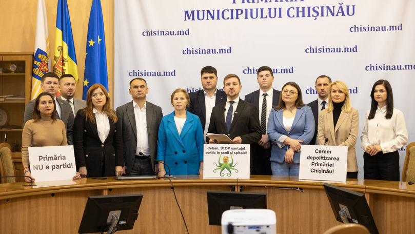 Consilierii PAS îl acuză pe Ceban că ar fi transformat Primăria în instrument politic