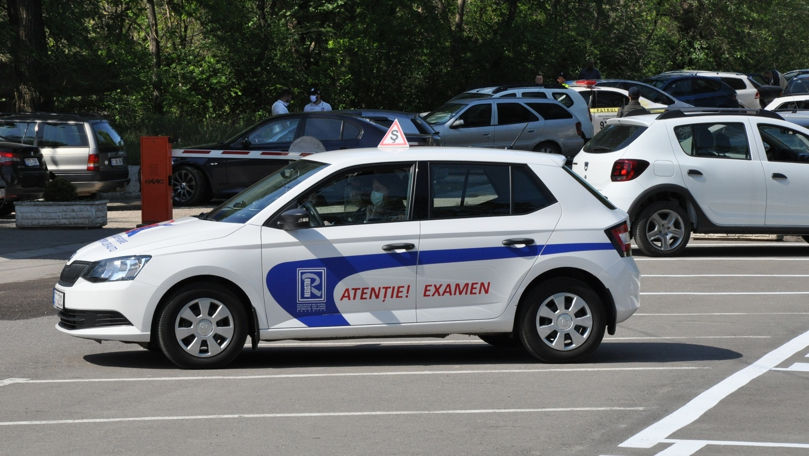 Filmați din toate unghiurile: Mașinile pentru examenele auto, dotate cu încă 2 camere