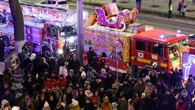 Caravana salvatorilor și pompierilor a luminat Chișinăul în ajun de Crăciun