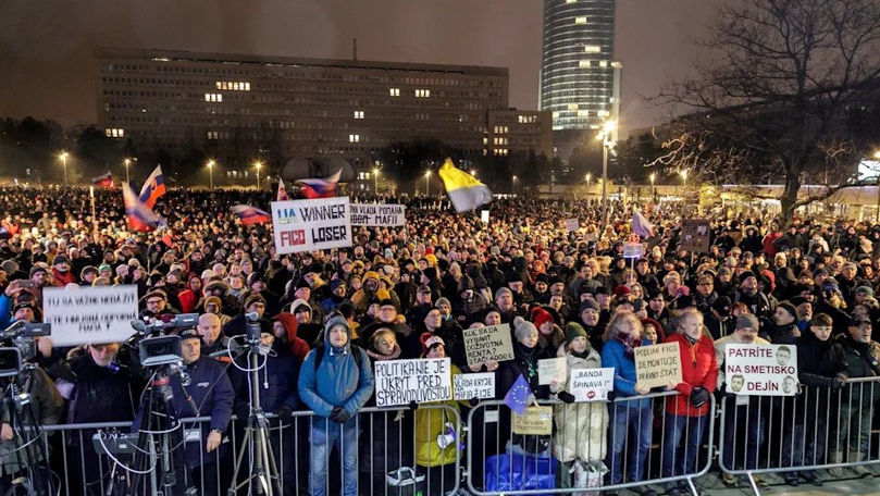 Proteste de amploare în Slovacia: Guvernul, criticat pentru modificări în justiție