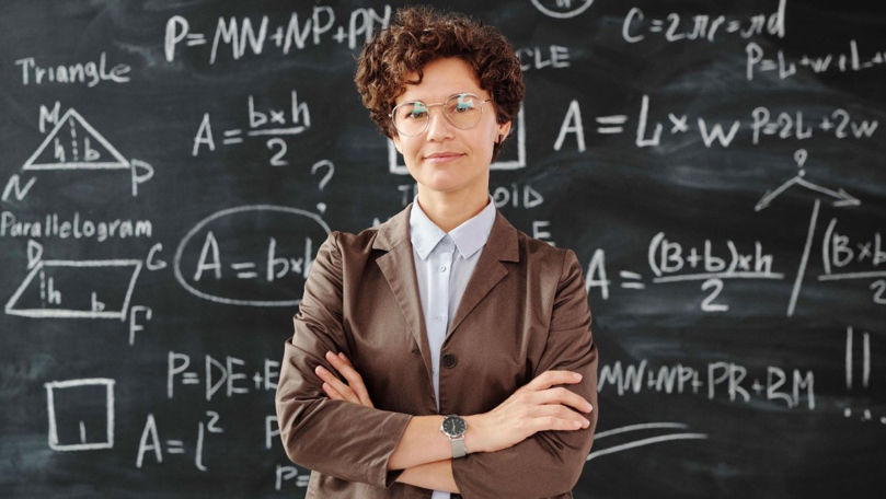 Ce universități din Moldova au cei mai mulți profesori și câți dintre ei sunt tineri