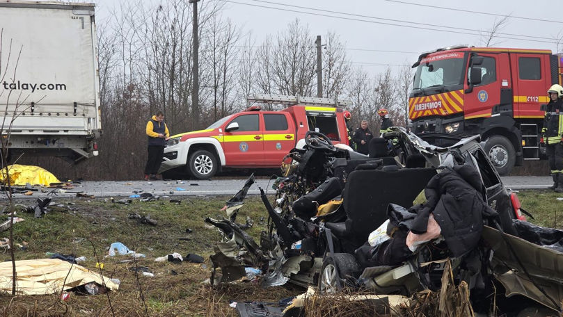 Grecia declară trei zile de doliu după accidentul cu șapte morți din România
