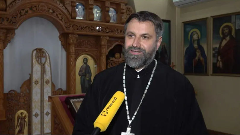 Preot: Accentul nu este pe a avea agheasma în casă. Trăirea este cea mai importantă