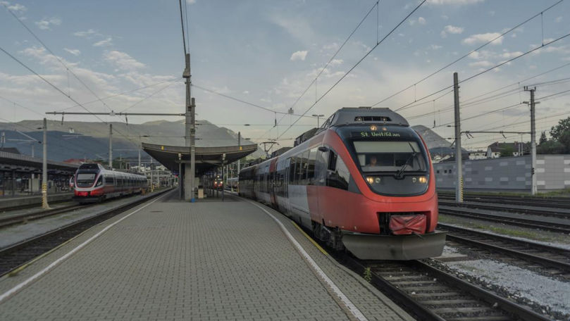 Noapte agitată în Austria: Un român a vrut să fure un tren, dar n-a știut cum